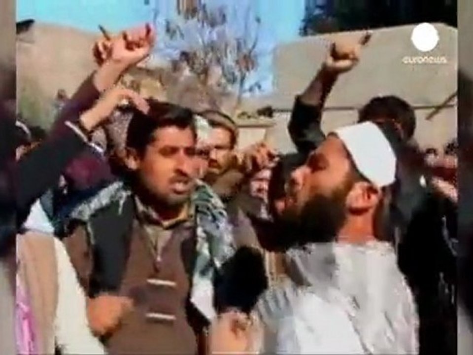 Afghans urged to kill foreigners after Korans burnt