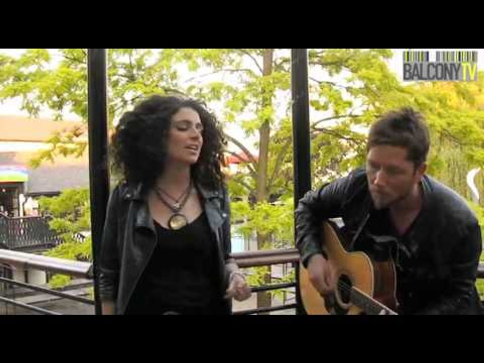 SOPHIE DELILA - CAN'T KEEP LOVING YOU (BalconyTV)
