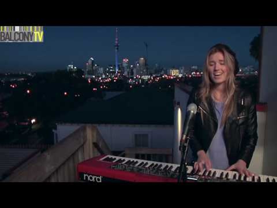 CHLOE BARTLETT (BalconyTV)
