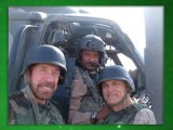 Chuck Norris pisse depuis un hélicoptère