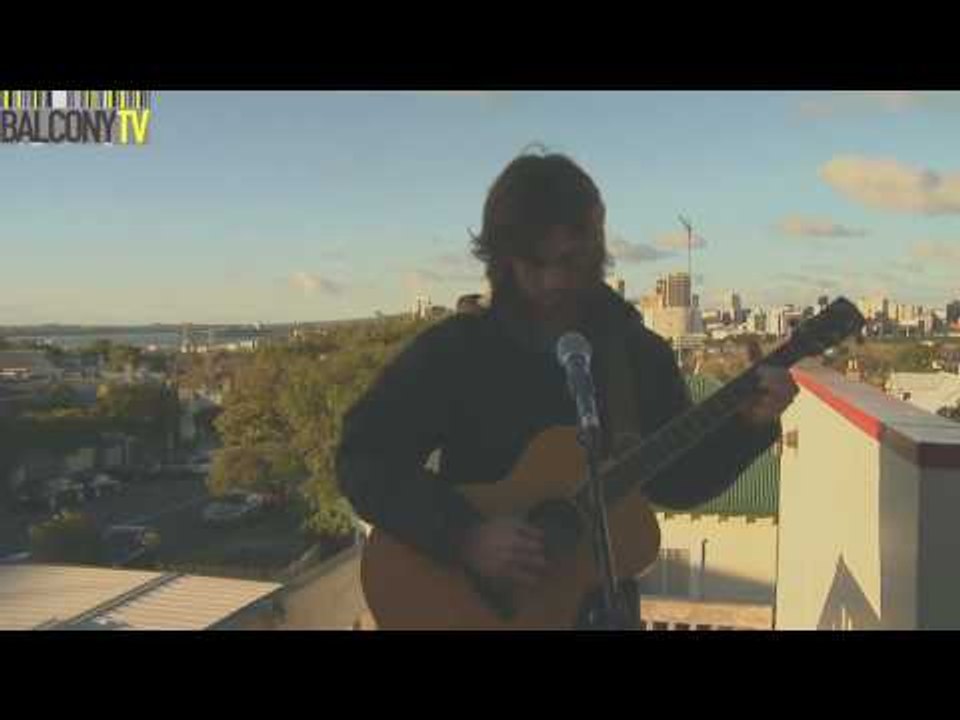 GARETH THOMAS (BalconyTV)
