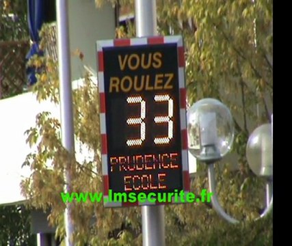 RADAR PEDAGOGIQUE PREVENTIF LUMINEUX DE VITESSE VIASIS PLUS VIATRAFFIC HAUTE SAVOIE 2012