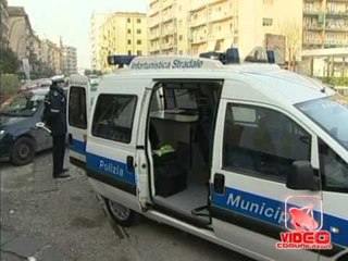 Napoli - Operazione a Scampia nelle case popolari (22.02.12)