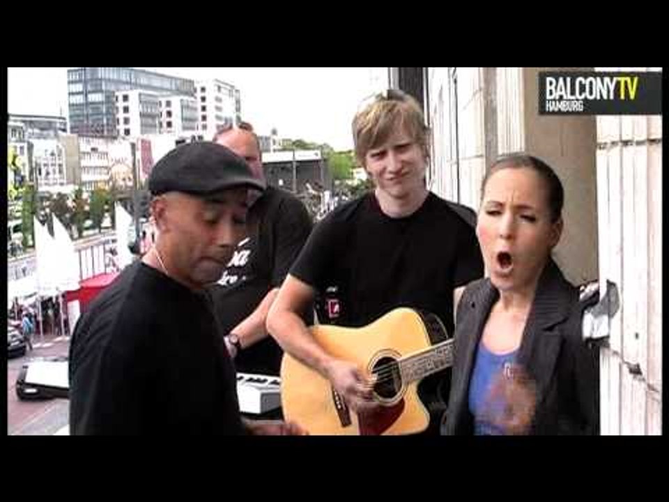BOND EXPERIENCE (BalconyTV)