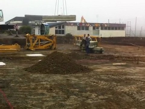 Installation de la grue, Médiathèque François Mitterrand, Le Relecq-Kerhuon