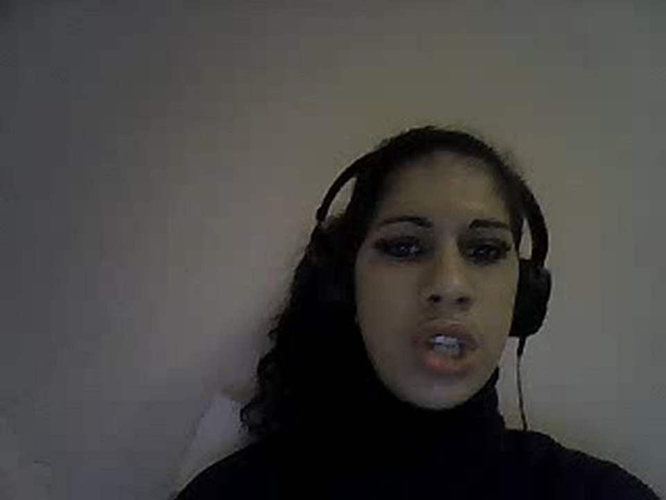Fabiola chante eleeza tout en douceur