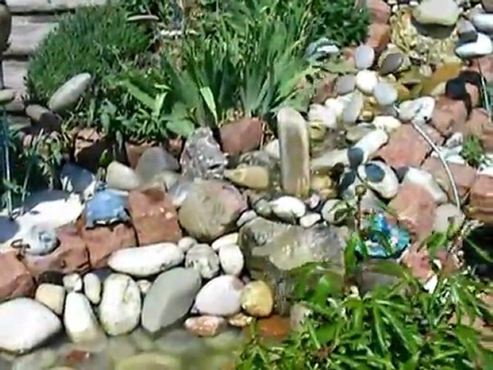 Rocaille de galets avec cascade