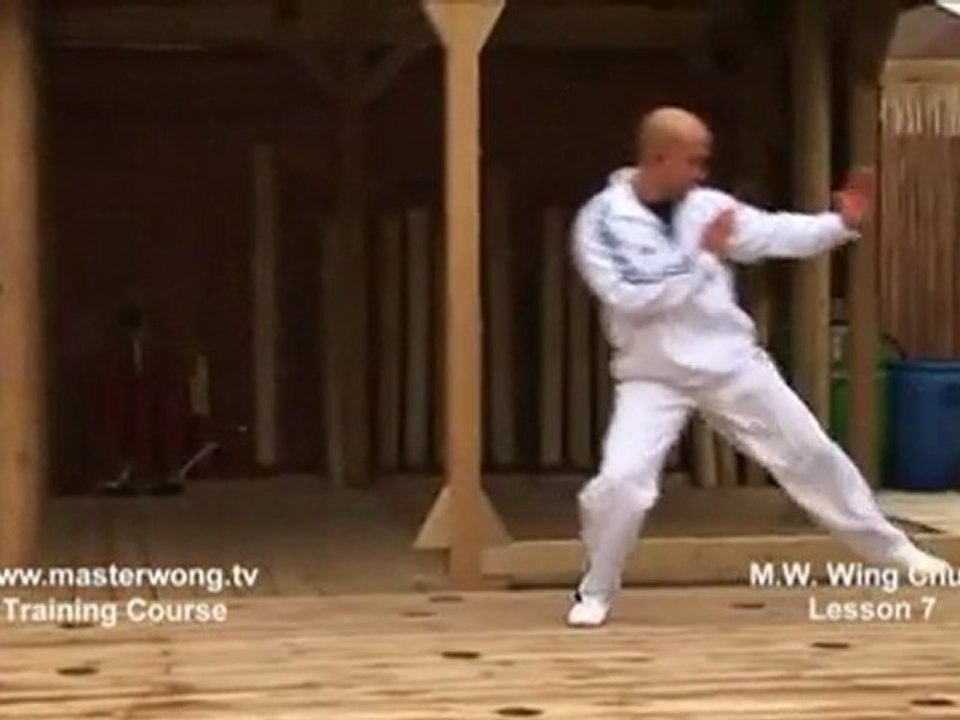How to do Wing Chun lesson 7- basic leg combination exercise_ moving forward with single kick