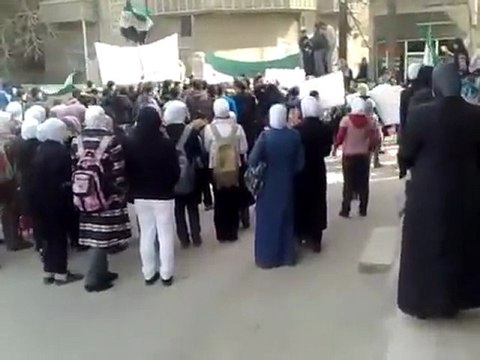 فري برس دمشق برزة مظاهرة طلابية نصرة لاطفال بابا عمر 23 2 2012