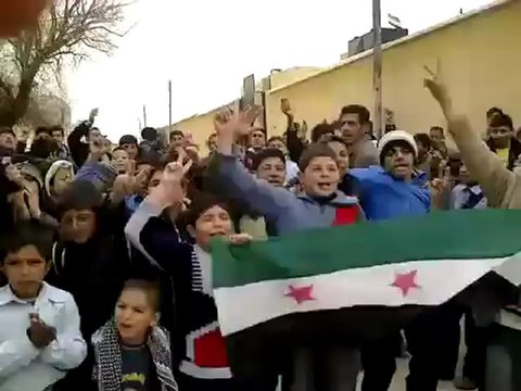 فري برس حلب اخترين مظاهرة طلابية نصرةلحمص وطلاب حلب 23 2 2012 ج1