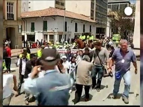 Au moins six membres présumés des Farc tués