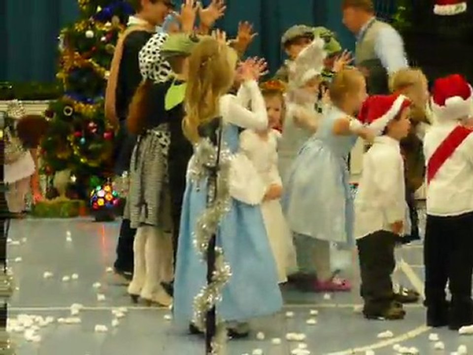 HEW YEAR 2011 006