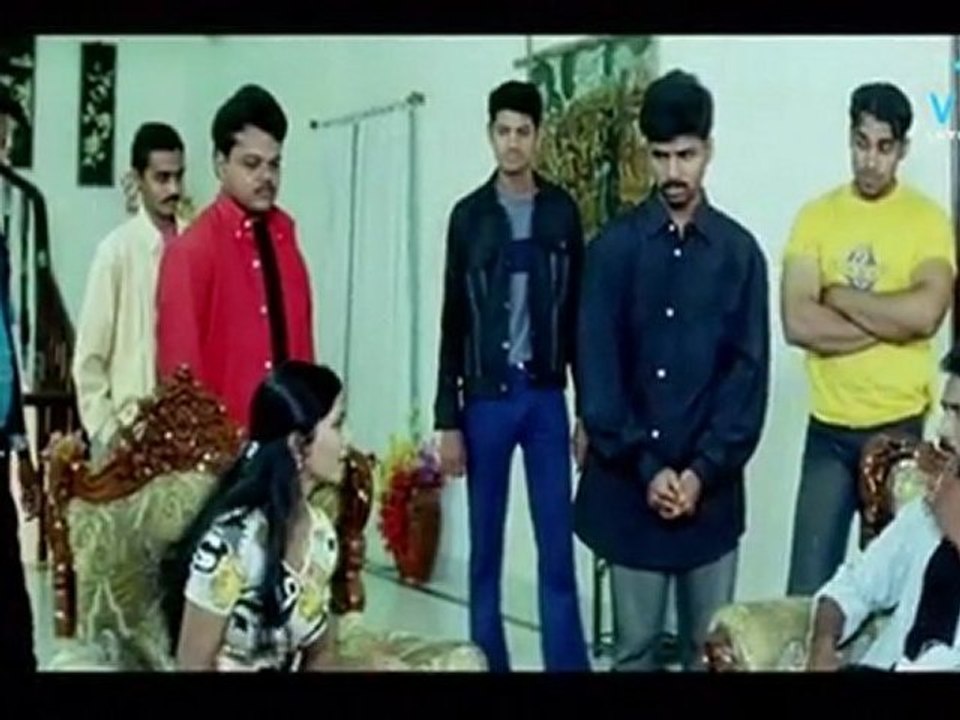 Ram - Heroine Praising Hero