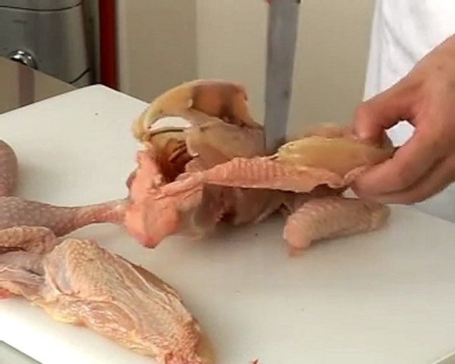 Technique de cuisine : Découper une volaille à cru
