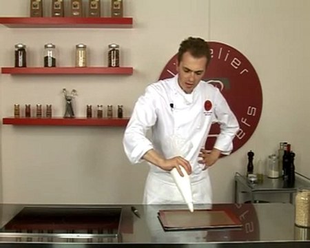 Technique de cuisine : Utiliser un poche à douille