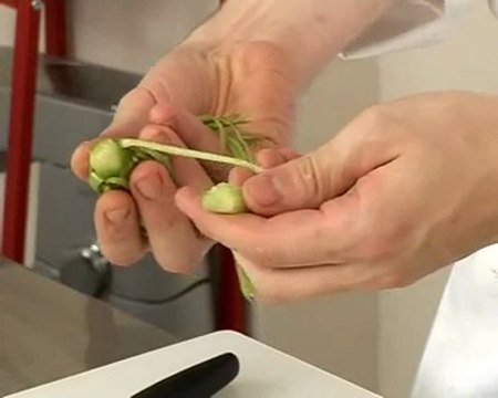 Technique de cuisine : Eplucher des asperges