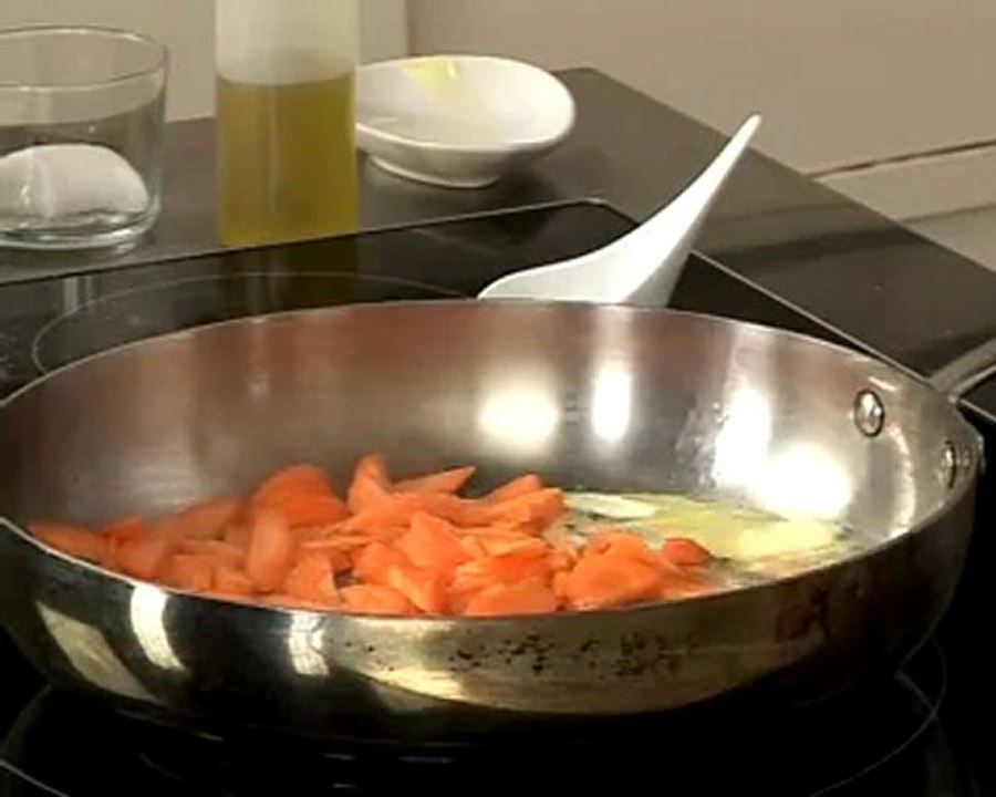 Recette de volaille farcie aux fruits secs et rôtie entière, châtaignes