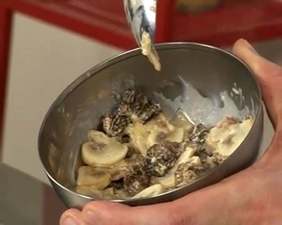 Recette de tourte feuilletée aux pommes de terre et aux morilles