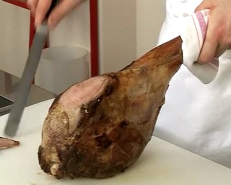 Technique de cuisine : Découper un gigot