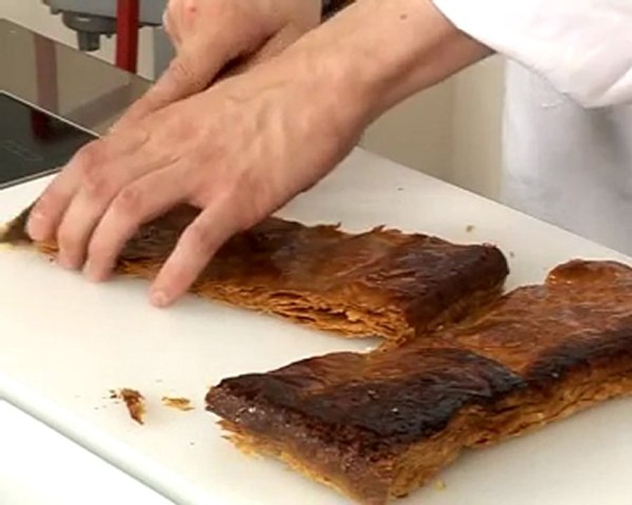 Recette de pomme confite au caramel laitier, feuilleté aux épices de Noël