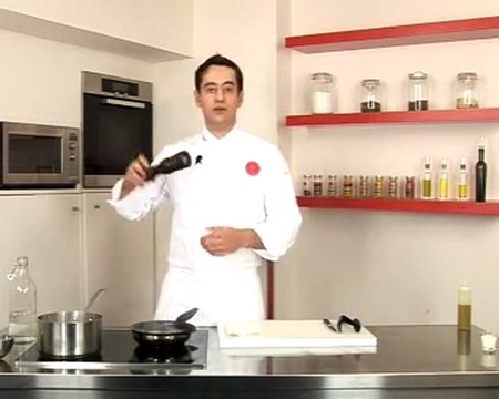 Recette de saint Jacques rôties, jus de poulette émulsionné