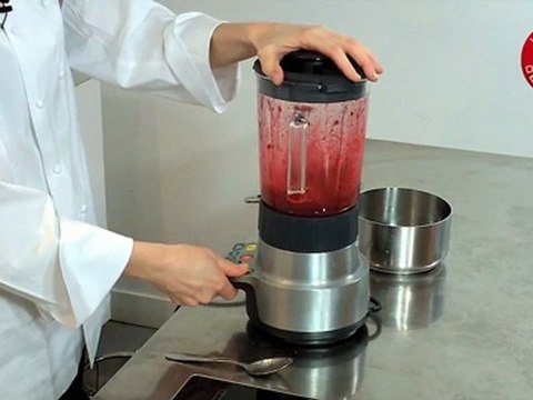 Panna cotta à l'agar-agar et coulis de framboises