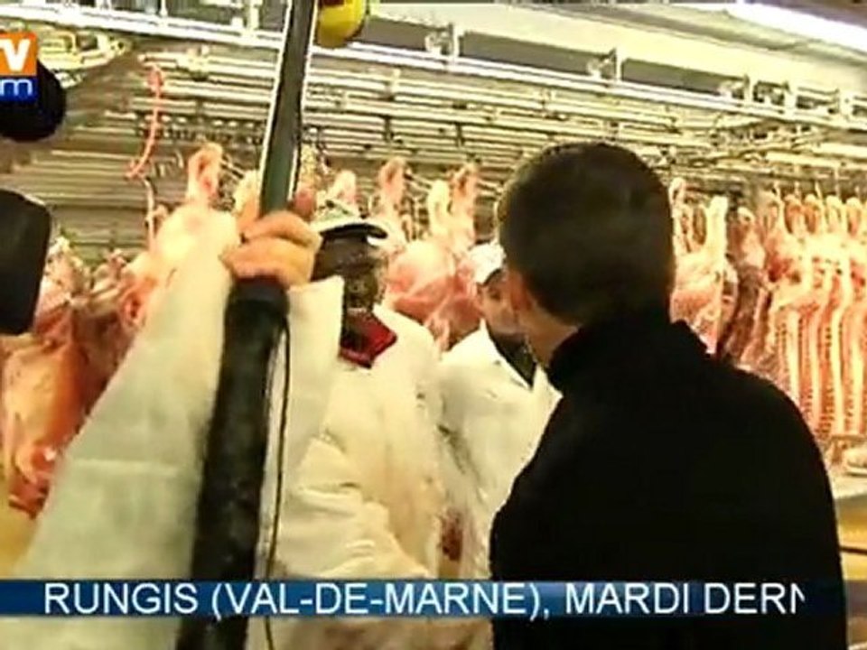 Hollande et Sarkozy, ces candidats qui s'efforcent de paraître "normaux"