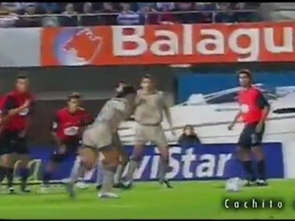 Ronaldinho 2003-2004 'Impossible to forget' - Cachito clips