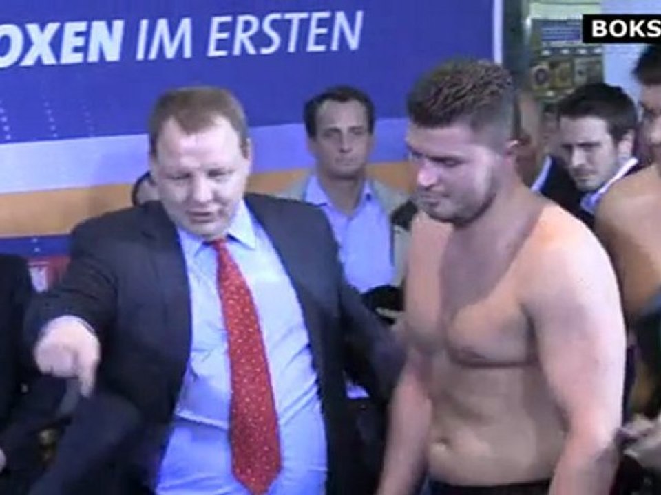 Edmund Gerber - Oleksiy Mazikin: Weigh-in in Stuttgart (24.02.2012)