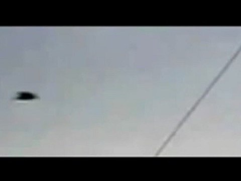 UFO FLYING SAUCER CAUGHT ON TAPE IN QUEBEC CANADA