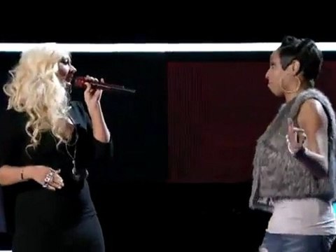 Christina chante I'm Goin' Down pendant les Blind Auditions de The Voice