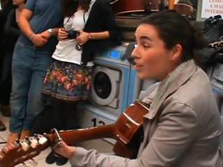 Le bal populaire - Anne-Claire Bertin @ Lavomatic Tour (Saison 5 - 2011-11-03)