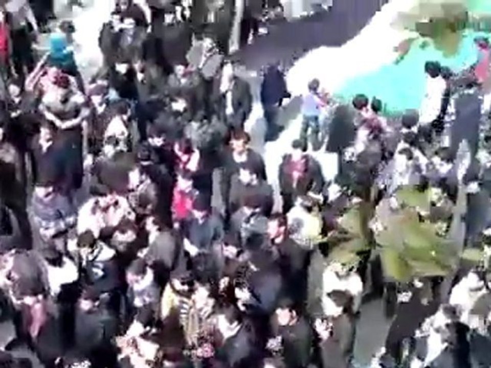 فري برس  ريف دمشق  عربين   سننتفض لأجلك يا بابا عمر   24 2 2012 ج1