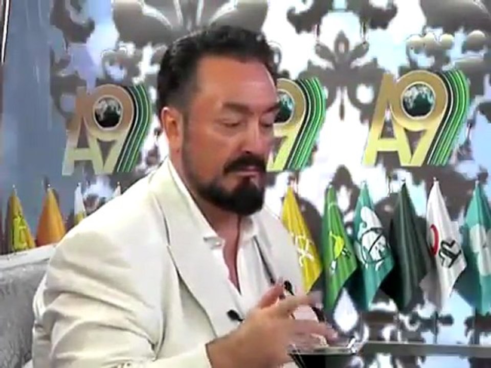 Adnan Hoca ve Kızlarından Dans Şov!