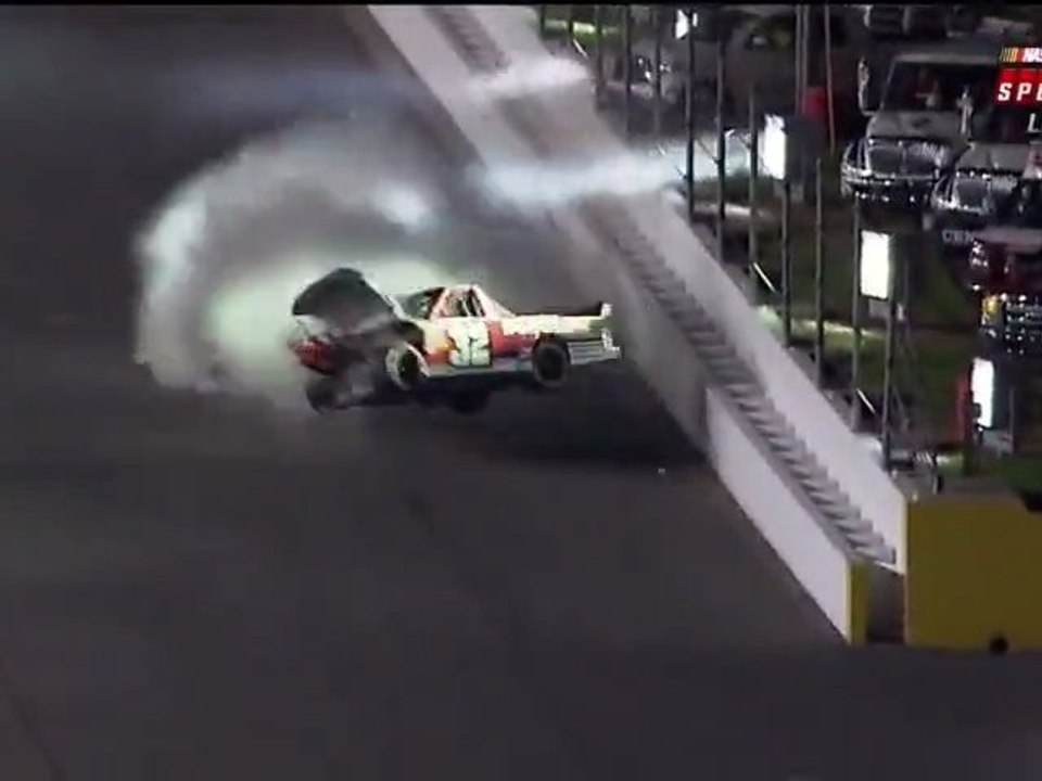 NASCAR Truck series Daytona 2012 Huge crash Paludo