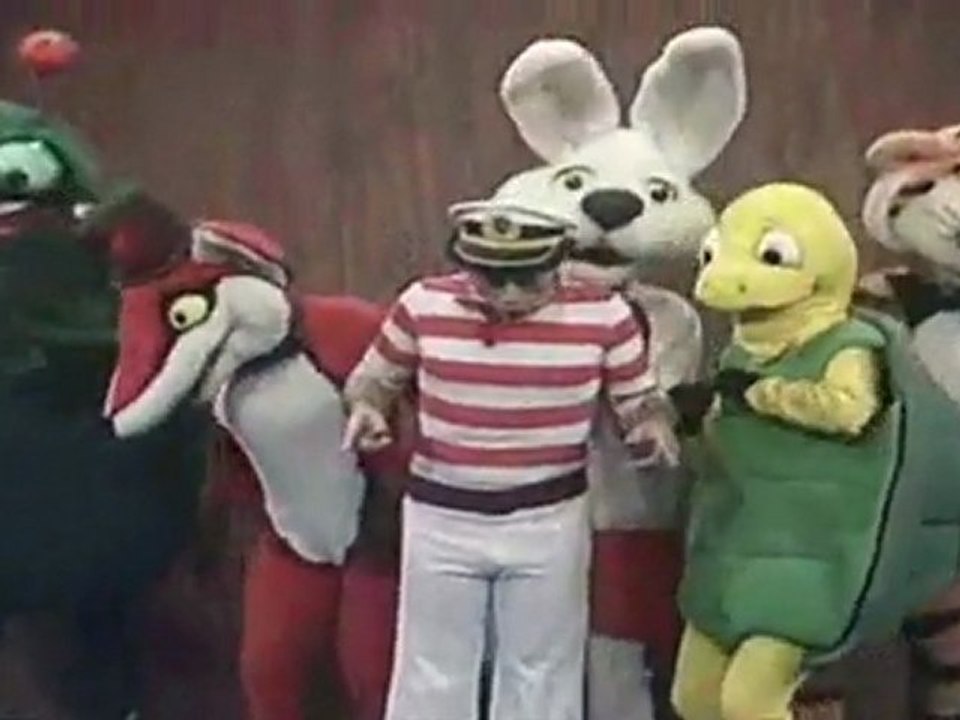 Songwriter Composer & Singer Ariel Zilber P.4