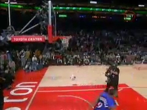Eurosport / Andre Iguodala - NBA Slam Dunk Contest 2006 - Behind the glass