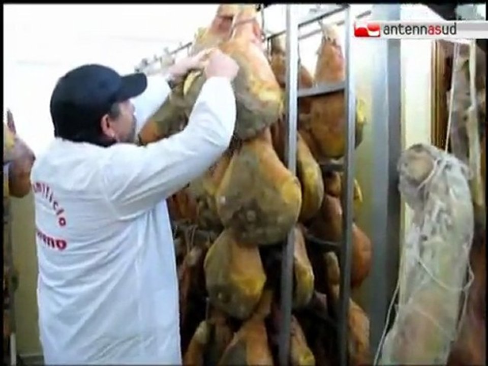 TG 25.02.12 Faeto, domani torna la sagra del maiale nero