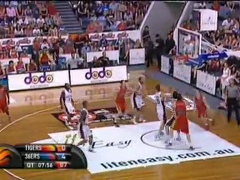 NBL - Adelaïde bat Melbourne 92-83