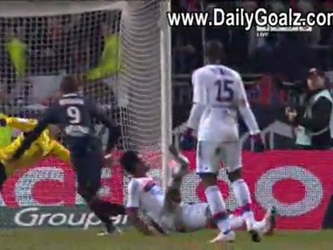 dailygoalz.com - But de Guillaume HOARAU Lyon vs PSG 4-4