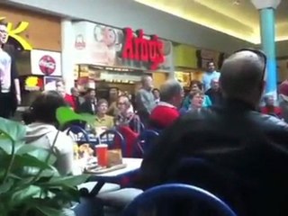 Christmas Food Court Flash Mob!!