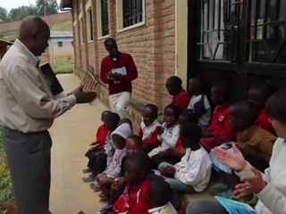 Formation à l'animation autour du livre jeunesse à Byumba - Février 2012