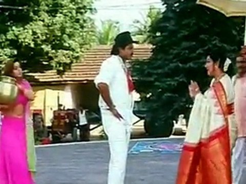 ENGA OOR SINGAM SCENE - Venkatesh Warns Manjula