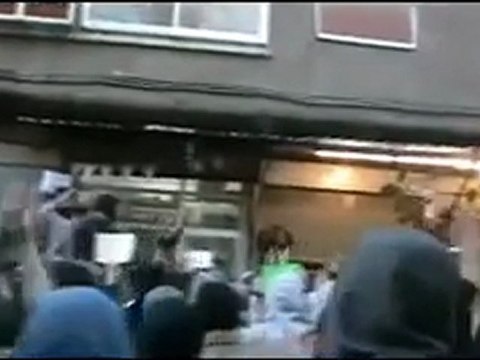 فري برس دمشق الاستفتاء على الدستور الجديد في حي الميدان 25 2 2012