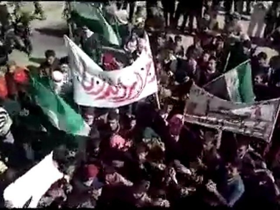 فري برس  ادلب ريف معرة النعمان الدانا مظاهرة لأول مرة لأحرار الدانا في جمعة سننتفض لأجلك بابا عمرو 24ــ2ــ2012