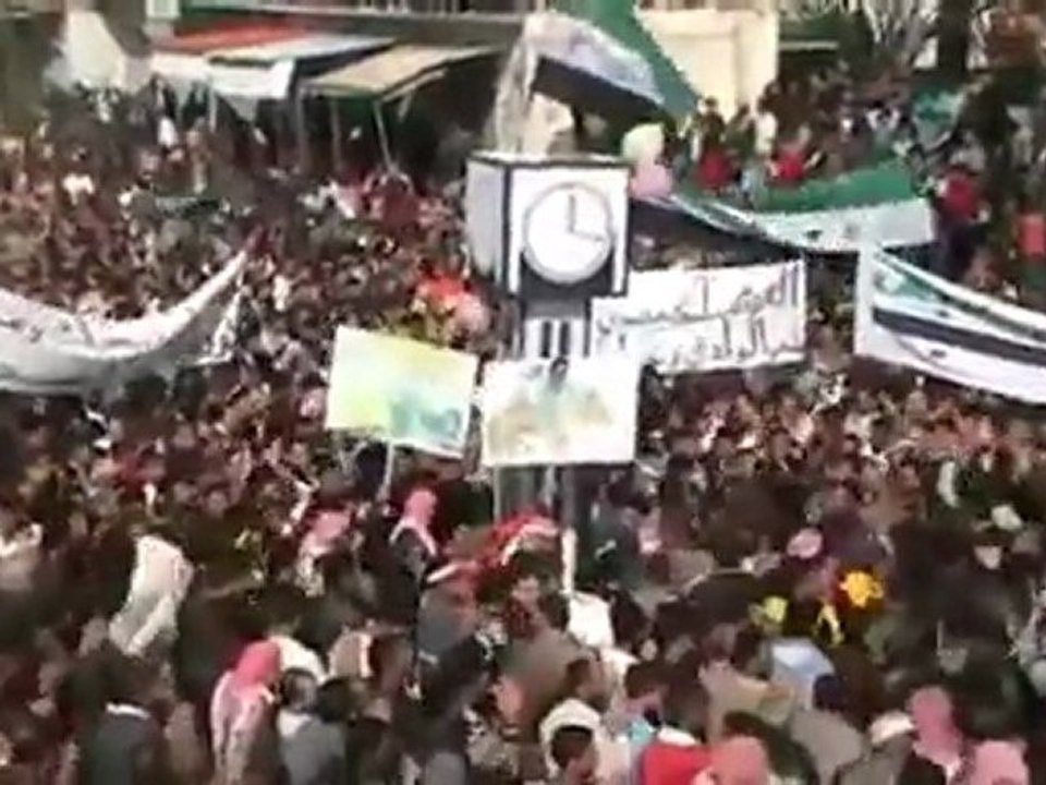 فري برس  مظاهرة بقلعة المضيق في بجمعة سننتفض لأجلك يا بابا عمرو 24 2 2012