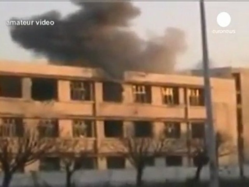 Syrians vote on constitution as bombing continues