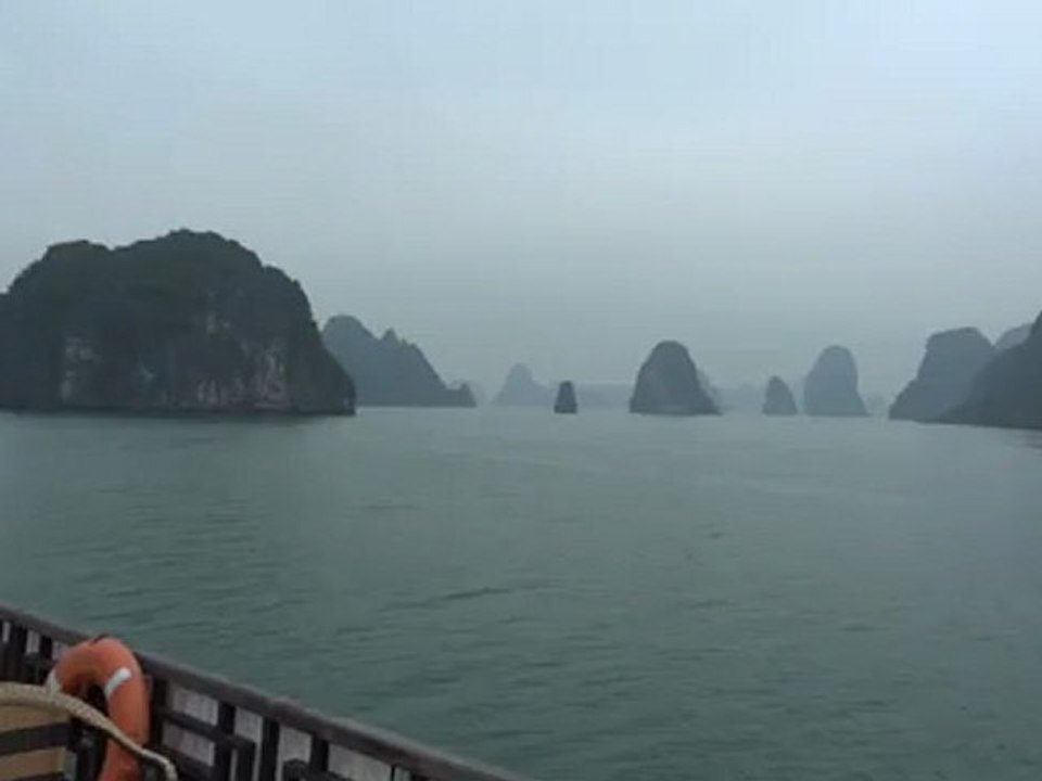 bonjour tout le monde Halong bay