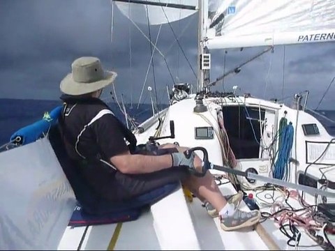 7 février : Sous spi, Bertrand à la barre