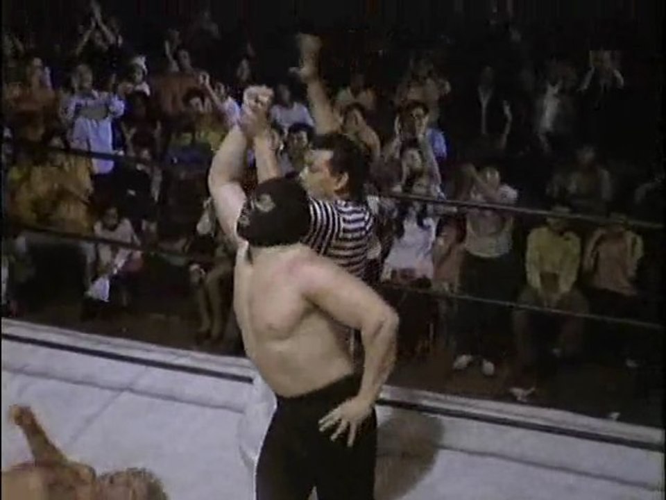 2--Mil Mascaras ''Una Rosa sobre el ring'' PT2.